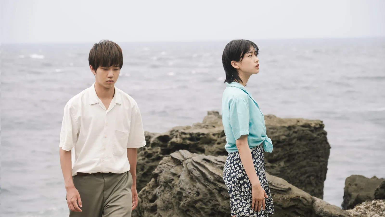 Szene aus Two Seasons, Two Strangers